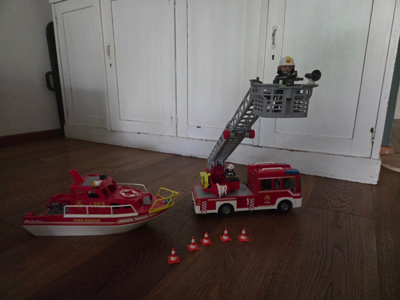 Playmobil brandweerauto en brandweerboot!, Ophalen of Verzenden, Zo goed als nieuw