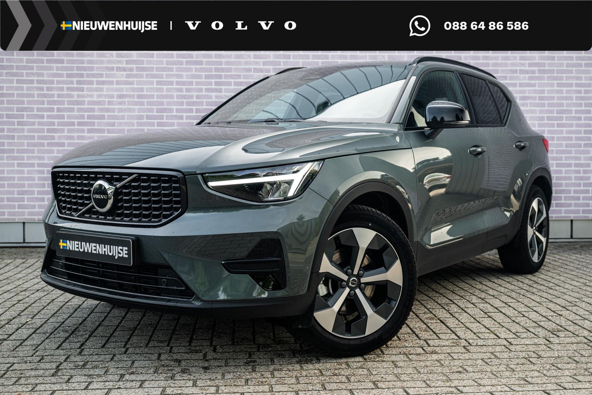 Volvo XC40 2.0 B4 Plus Dark | Trekhaak | Lichtmetalen Velgen, Gebruikt, Euro 6, 4 cilinders, Origineel Nederlands