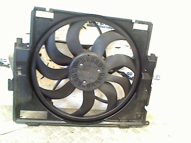 Koelventilator BMW 3 serie Gran Turismo (F34) 2015 864194701, Gebruikt, Petuelring 130, München 80809, , Duitsland, BMW, Bayerische Motoren Werke AG