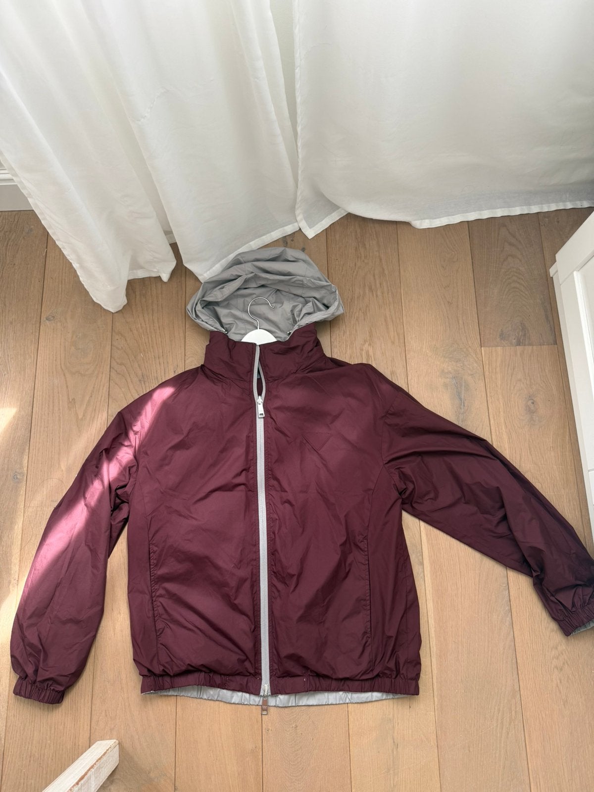 Prada revirseble wind jacket Bordeaux Grijs, Kleding | Heren, Jassen | Zomer, Ophalen of Verzenden, Zo goed als nieuw, Rood
