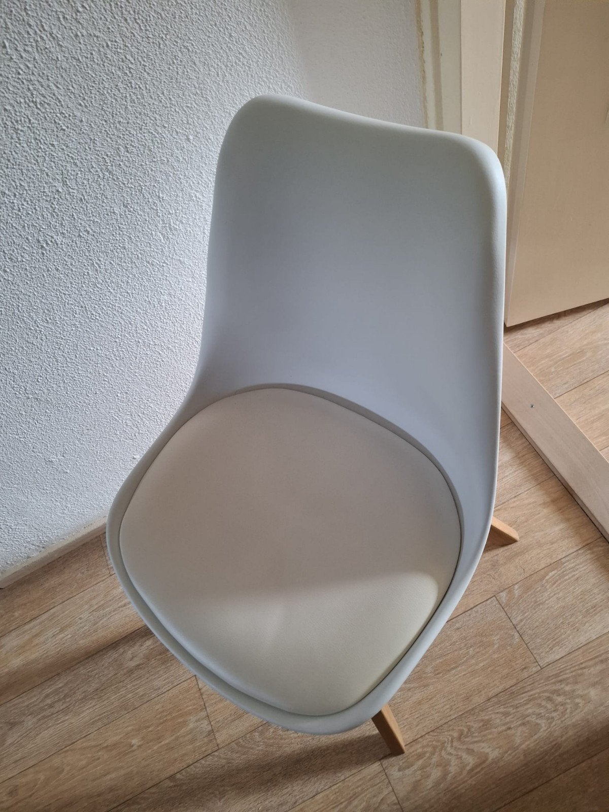 5 Moderne eetkamerstoelen, Wit, Zo goed als nieuw, Modern, Vijf, Zes of meer stoelen
