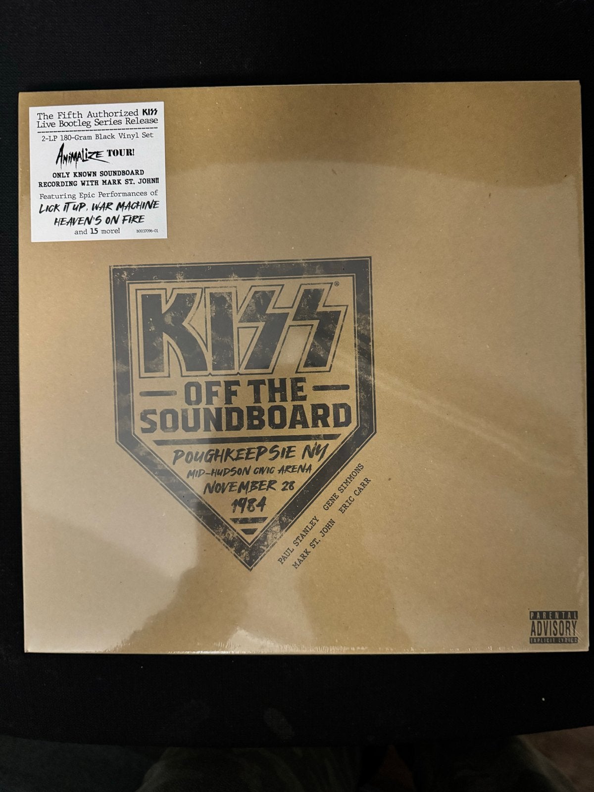 KISS - Off The Soundboard: Poughkeepsie, NY 1984 (2LP), Hard Rock, Ophalen of Verzenden, 12 inch, Nieuw in verpakking