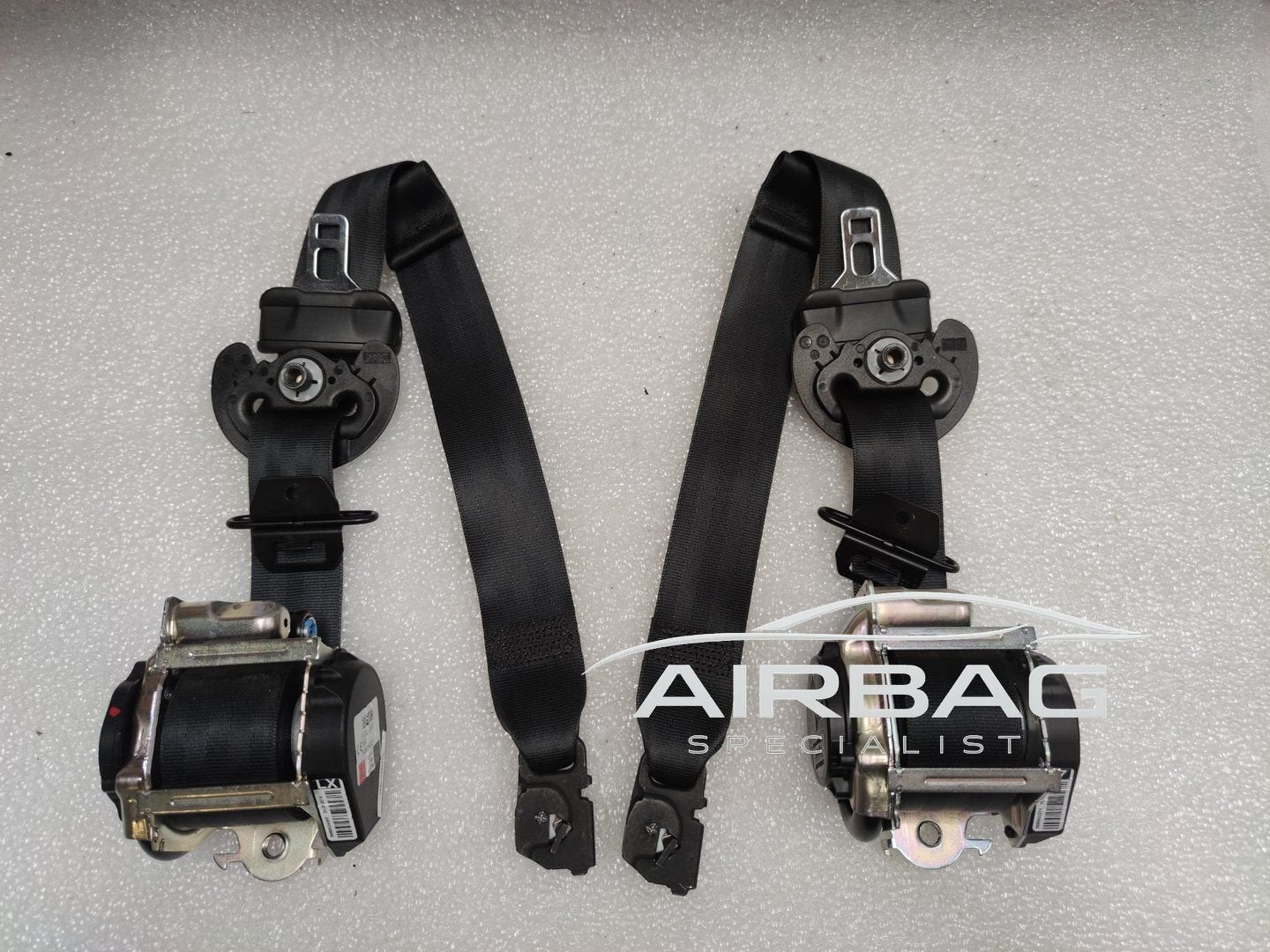 Renault Megane 2016+ gordel set L+R 868852404R 868842007R, Gebruikt, -, Renault, -