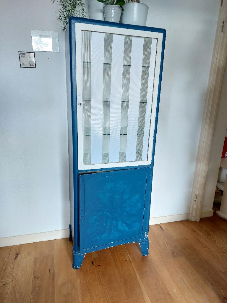 Apothekerskast dokterskast, vitrine stalen kast 1940, Ophalen, 50 tot 100 cm, Glas, 150 tot 200 cm