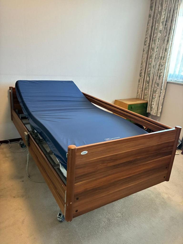 Senioren hoog/laag bed, 90 cm, Eenpersoons, Bruin, 210 cm