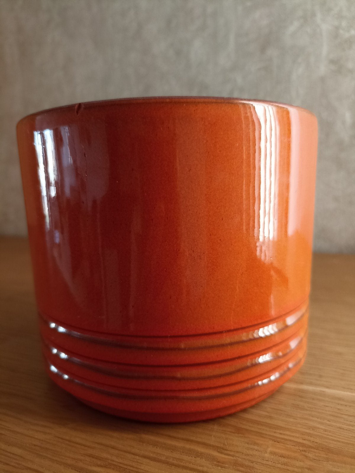 Vintage oranje bloempot van aardewerk, zo goed als nieuw, Tuin en Terras, Rond, Binnen, Ophalen of Verzenden, Zo goed als nieuw