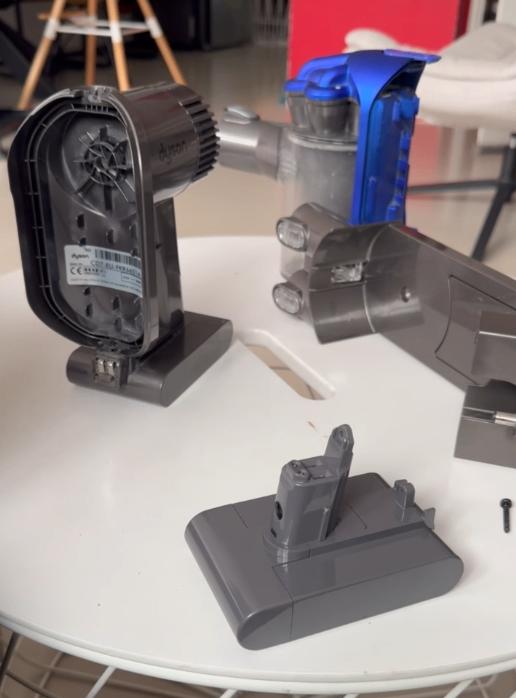 Dyson Reparatie Rotterdam | Accu, Motor & Reiniging, Witgoed en Apparatuur, Stofzuigers, Ophalen of Verzenden