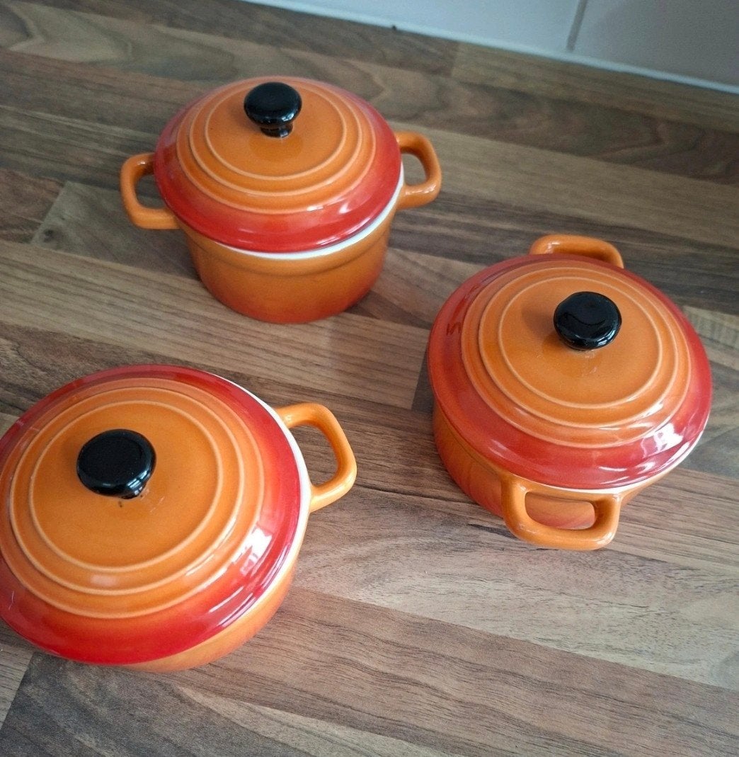 Set van 3 oranje keramische mini-pannetjes met deksel, Ophalen, Overige typen, Zo goed als nieuw, Steen/keramiek