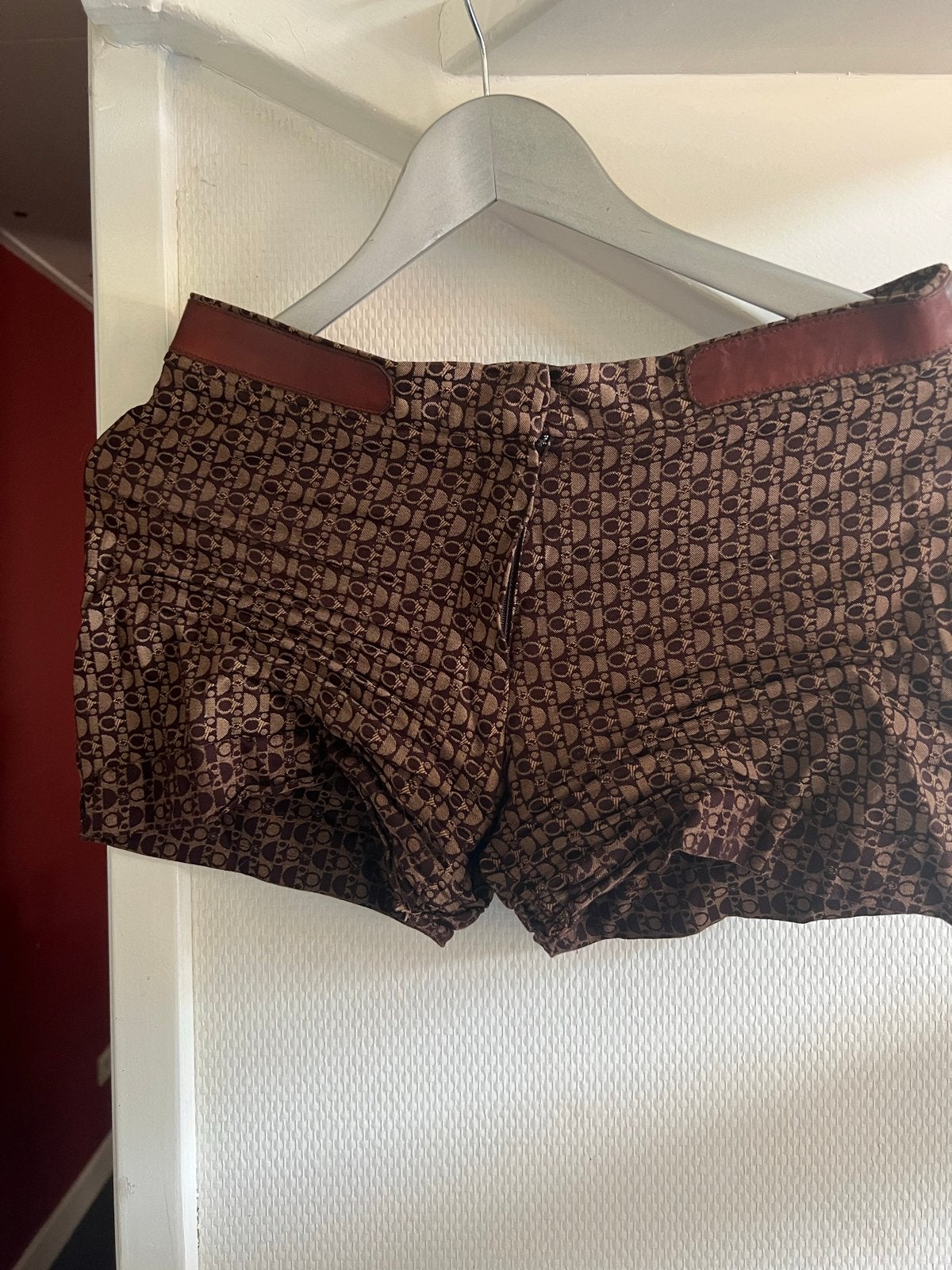 Stijlvolle Bruine Shorts  S. met Patroon en Leren Details, Ophalen of Verzenden, Zo goed als nieuw, Maat 36 (S), Bruin