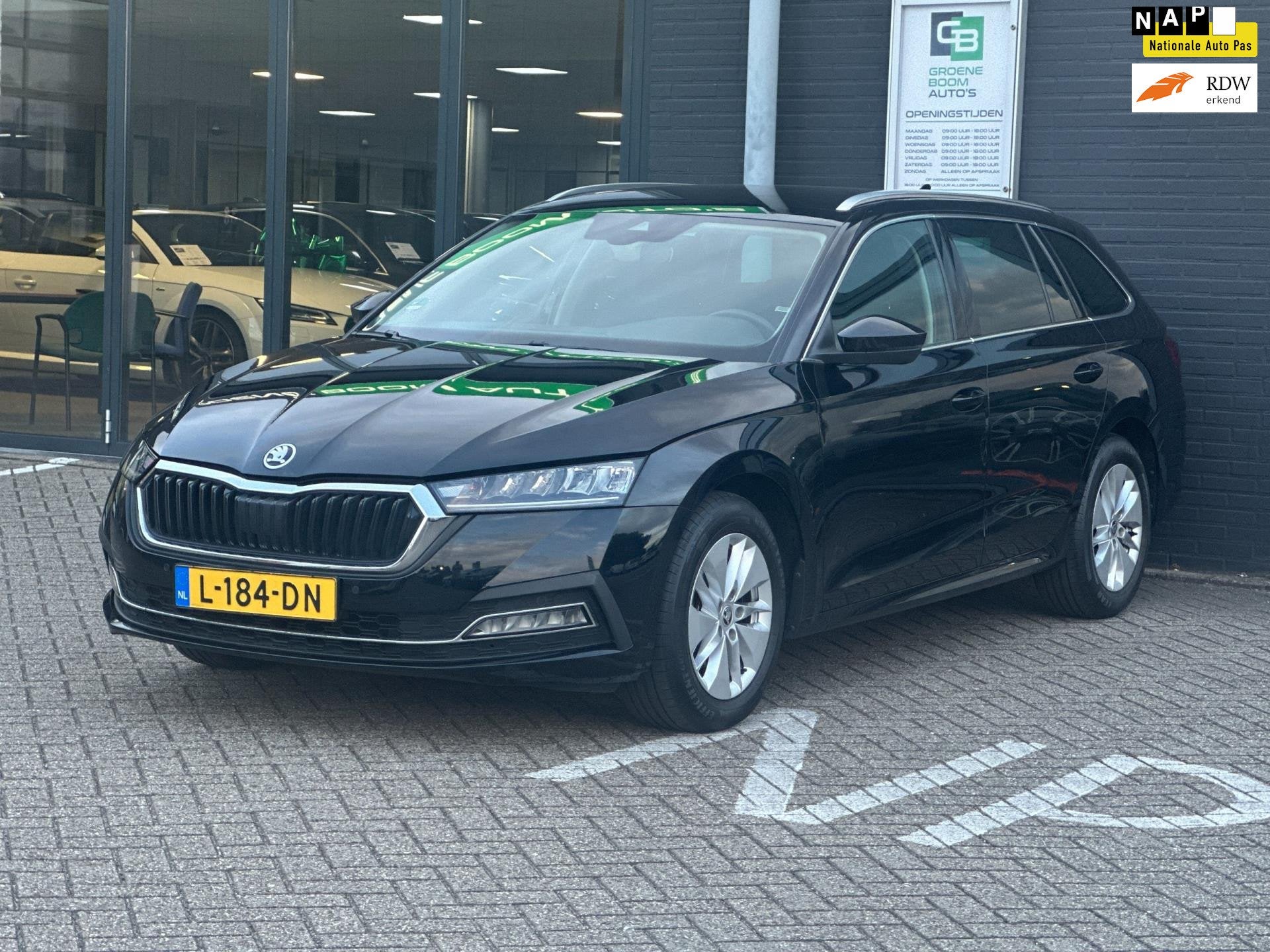 Skoda Octavia Combi 1.0 e-TSI Business Edition/APP-CONNECT/N, Stof, Gebruikt, Euro 6, Hybride Elektrisch/Benzine