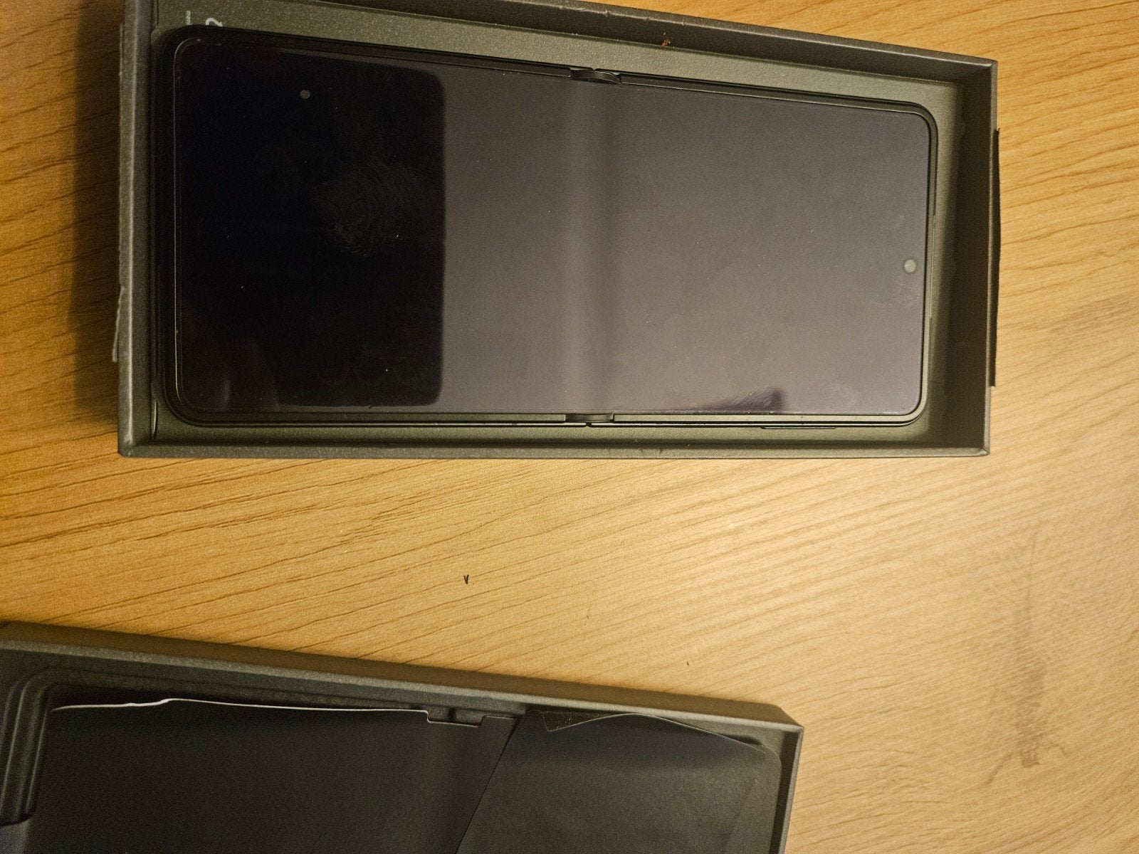 Foto 5 van Samsung Galaxy Z Flip 8 - Zo goed als nieuw