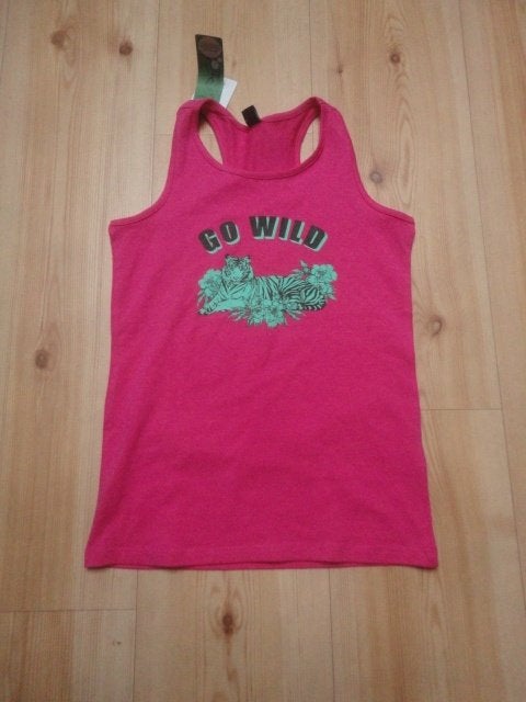 Te koop: Nieuw shirt van de Wibra met kaartje maat 146/152, Meisje, Nieuw, Ophalen of Verzenden, Shirt of Longsleeve