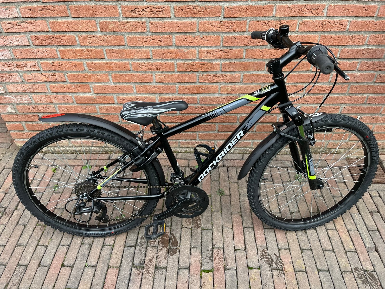 B’twin Rockrider ST500 24 inch kinder mountainbike, Fietsen en Brommers, Ophalen, Velgrem, Handrem, Gebruikt