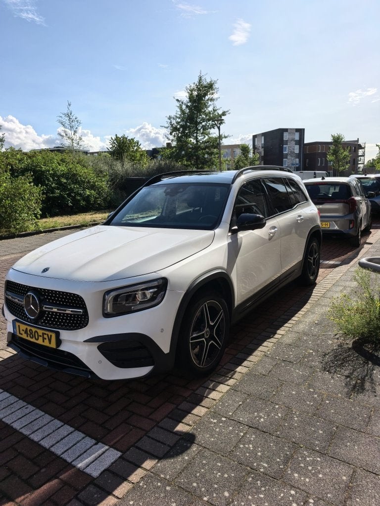 Mercedes GLB 250 4MATIC AMG | Panorama | 360, Auto's, Mercedes-Benz, Automaat, 4 cilinders, 2000 kg, Adaptive Cruise Control