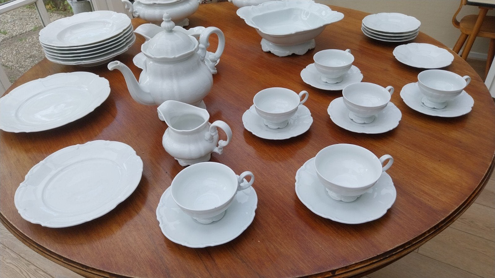 Hutschenreuther 1814 servies, Ophalen