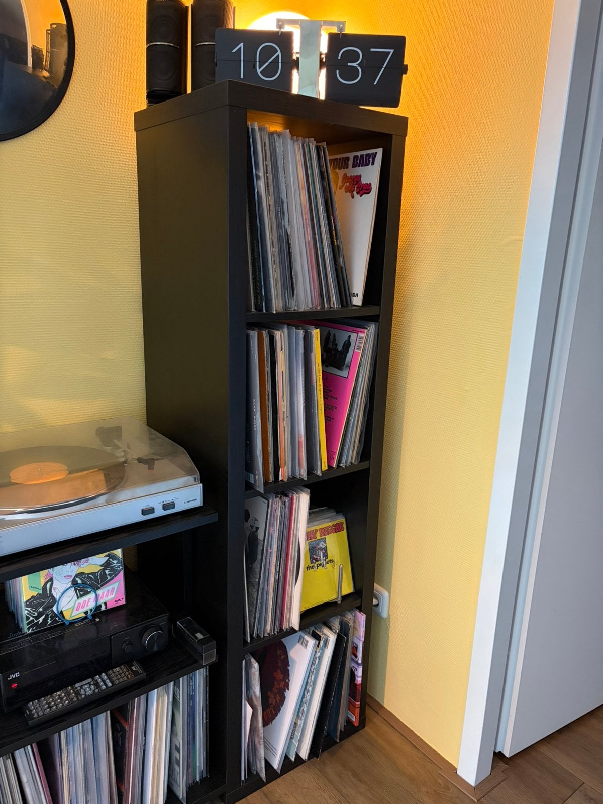 Kallax ikea kast | 4 vaks, Ophalen, Met plank(en), Gebruikt, 100 tot 150 cm