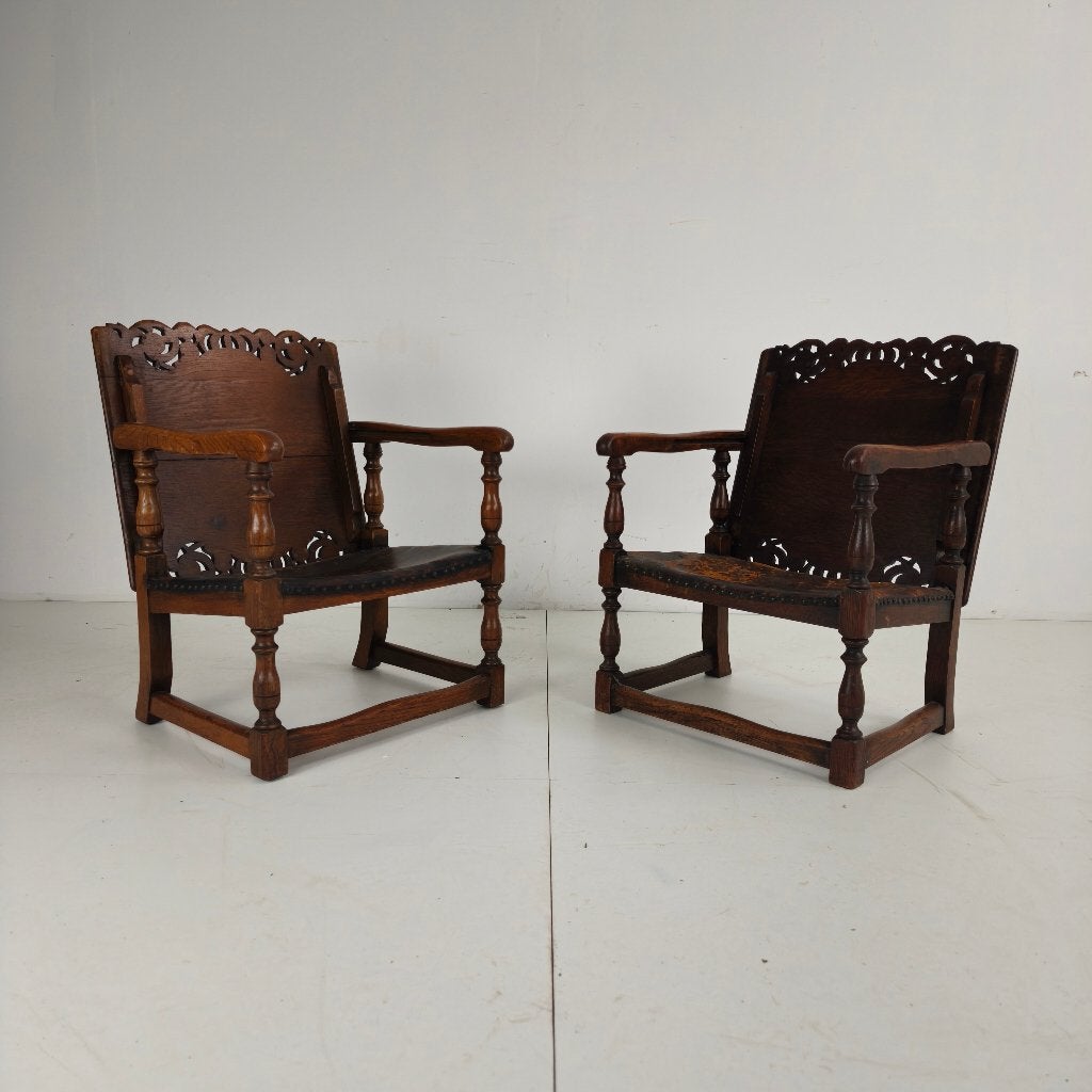 2 Engelse Jacobeaanse monkstoelen / tafels – F. Parker, Ophalen of Verzenden