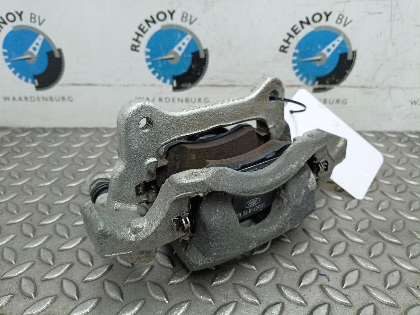 FORD PUMA Titanium  REM KLAUW 2413306, L1TC2B302AA 2025, Ophalen of Verzenden, Gebruikt, ARN erkend