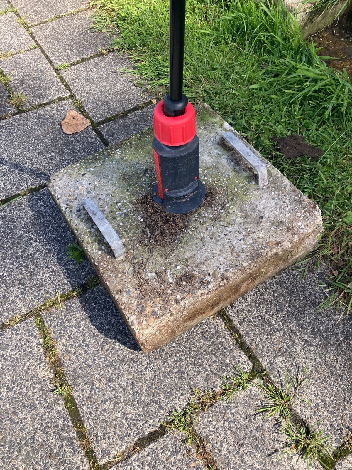 Zware stenen parasolvoet, Tuin en Terras, Parasols, Ophalen, Gebruikt, Minder dan 1 meter, Parasolvoet