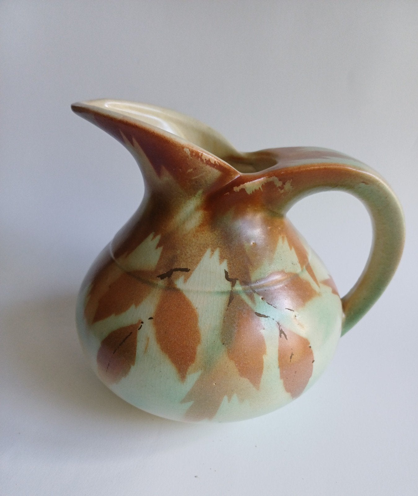 Snavelkan. Belgie,  waarschijnlijk Faience de Thulin ., Ophalen of Verzenden