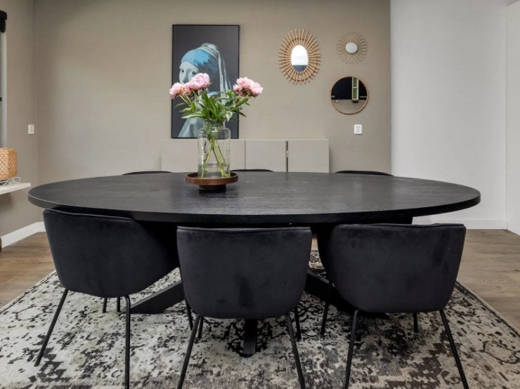 Elegante ovale eettafel met 6 zwarte fluwelen stoelen, 100 tot 150 cm, Ophalen of Verzenden, Zo goed als nieuw, 150 tot 200 cm