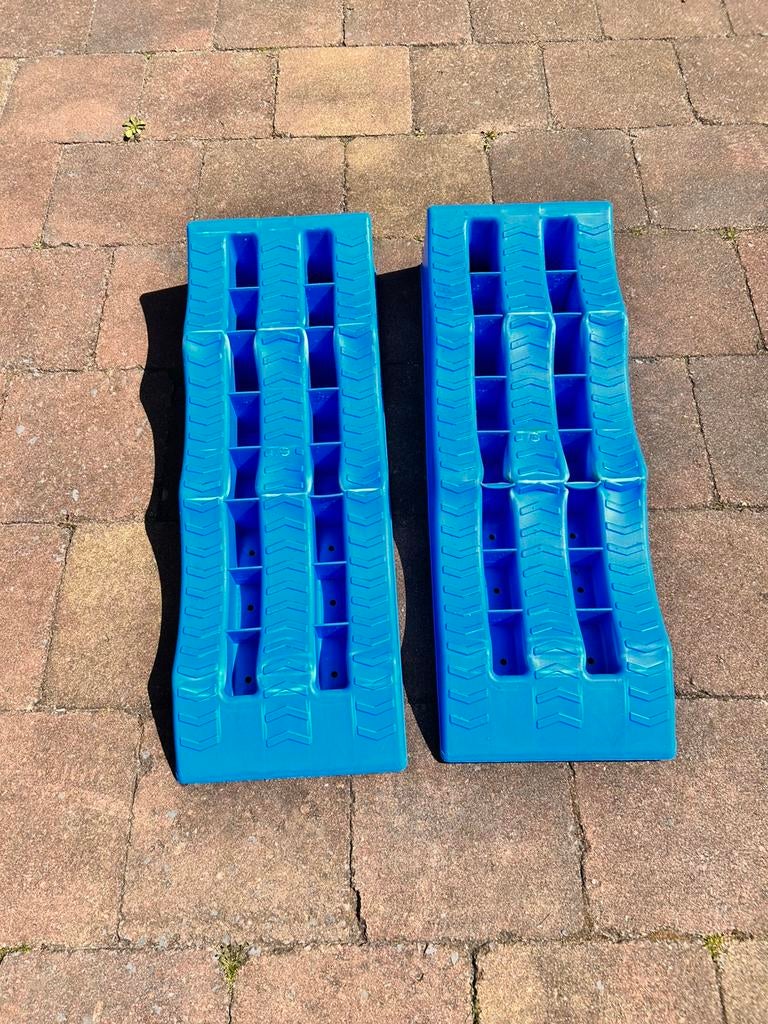 Oprijblokken/levelers (caravan, camper), Ophalen, Gebruikt
