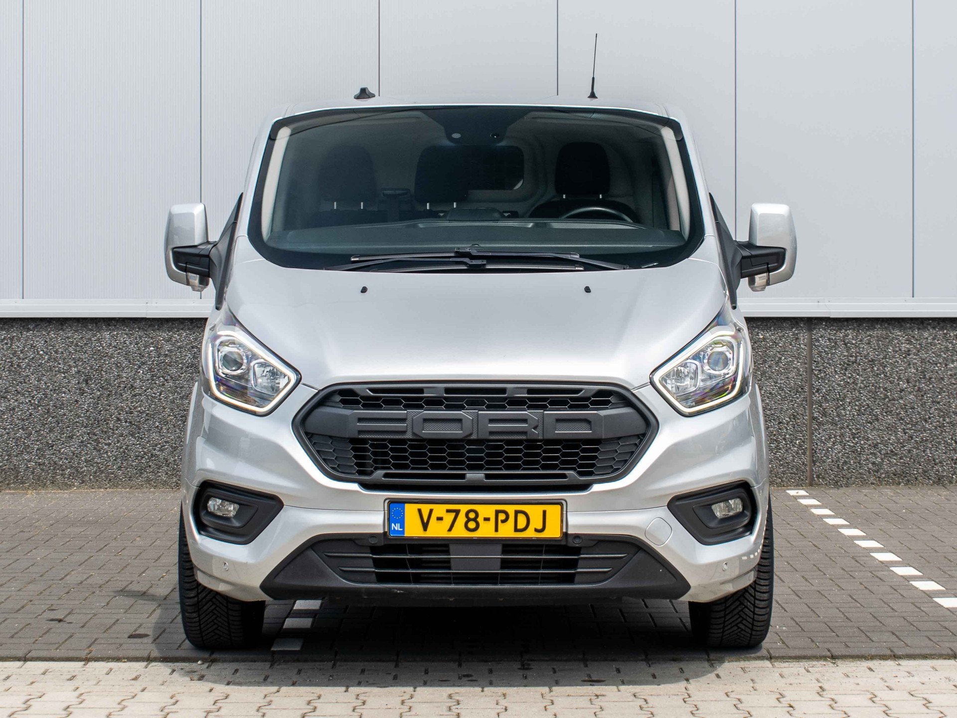 Ford Transit Custom 300 L2H1 | Trekhaak 2800kg | Wireless ca, Voorwielaandrijving, 4 cilinders, 2800 kg, Bedrijf