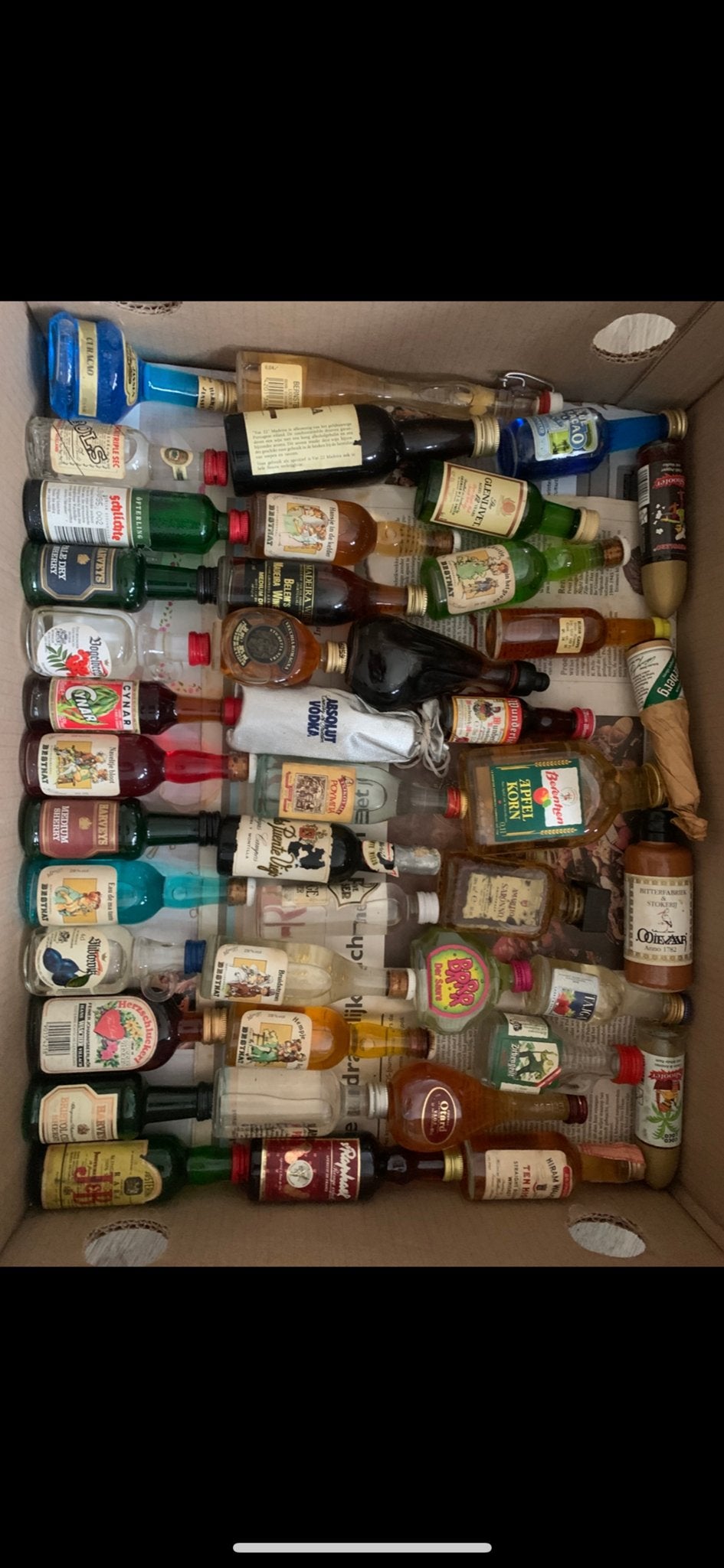 Grote collectie miniatuur drankflesjes (ca. 100 stuks), Verzamelen, Ophalen, Gebruikt