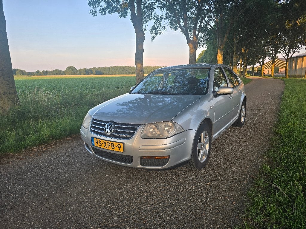 Volkswagen Jetta 2.0i, Automaat., Auto's, Volkswagen, Stof, Zwart, 1984 cc, 1240 kg