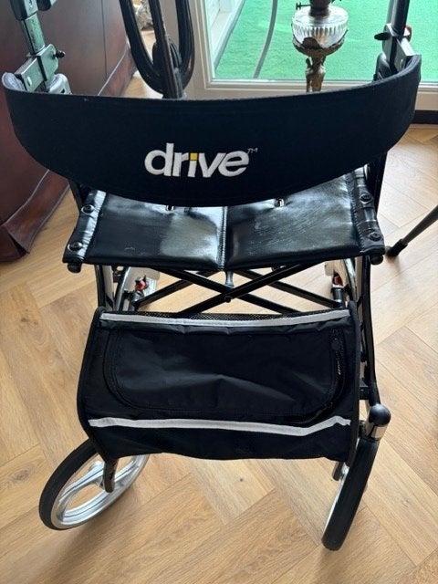 Rollator zwart drive, Ophalen, Zo goed als nieuw