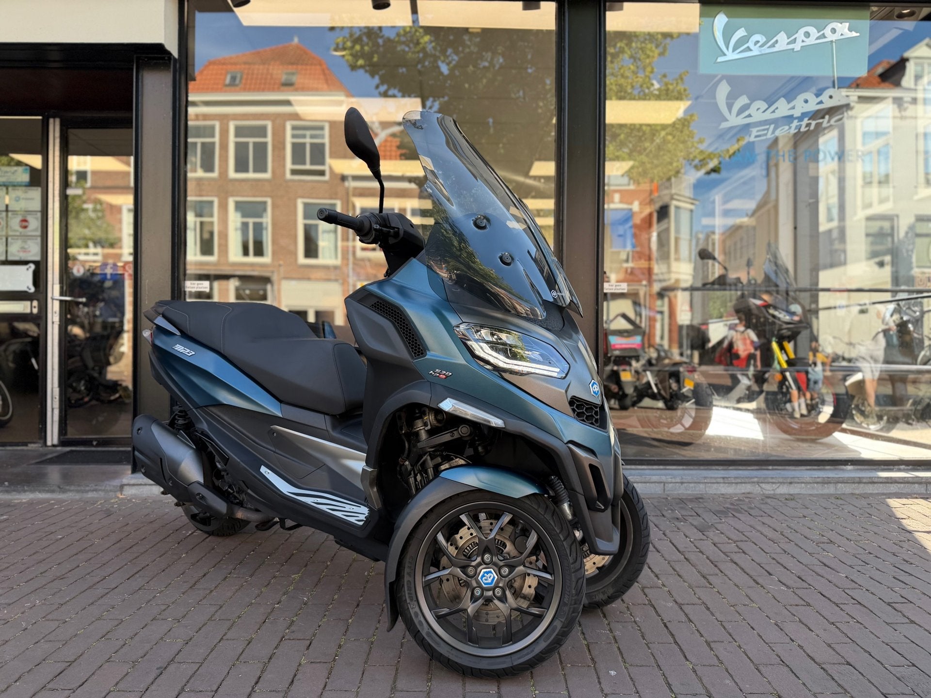 Piaggio 530 MP3 EURO5 EXCLUSIVE | 2023 BJ | GARANTIE + ONDER, Bedrijf, ABS, 12 t/m 35 kW, Scooter