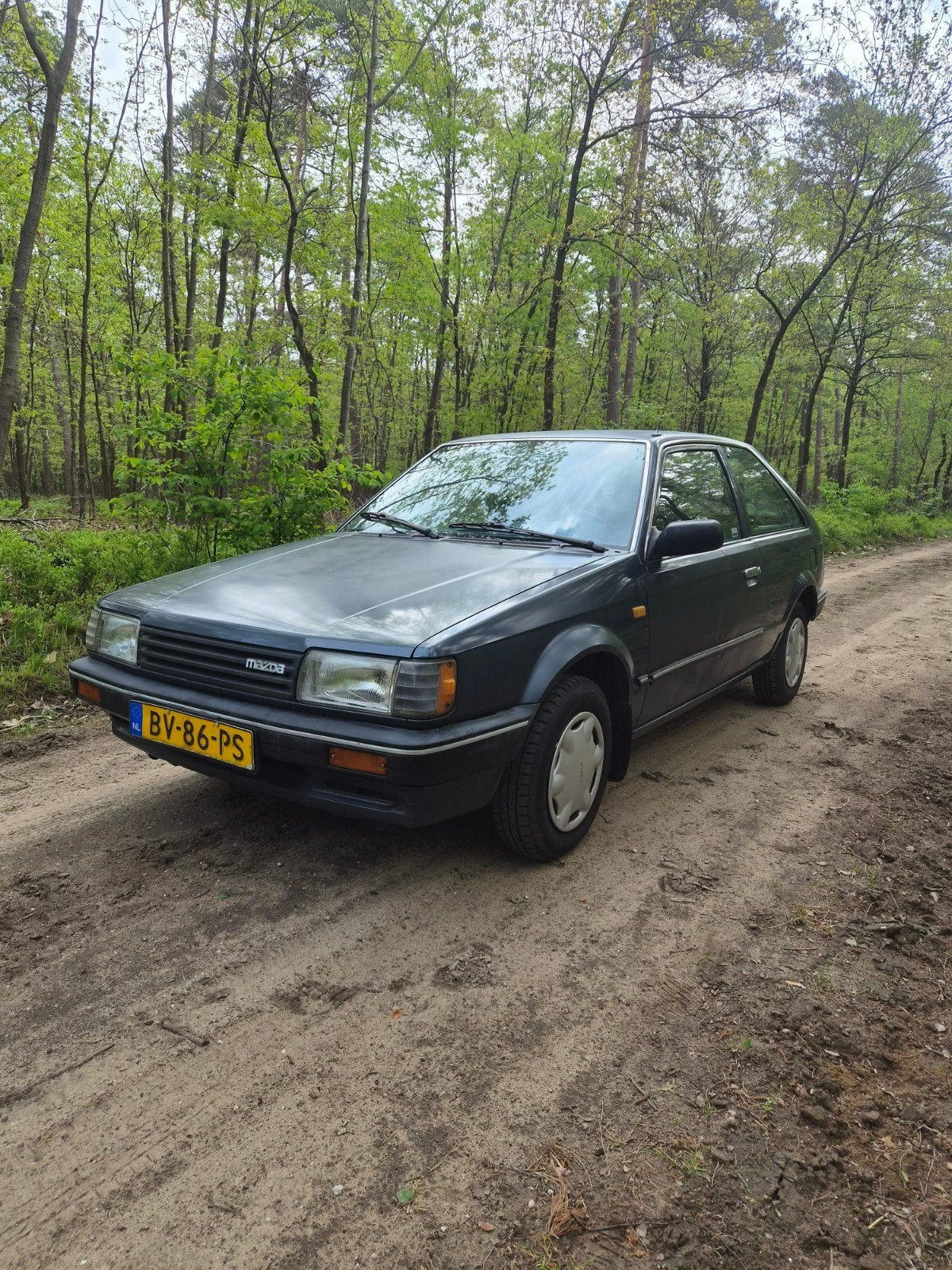 Mazda 323 Van Oldtimer 1987 / 112.xxx km NAP / 2e eigenaar, Ophalen, Mazda