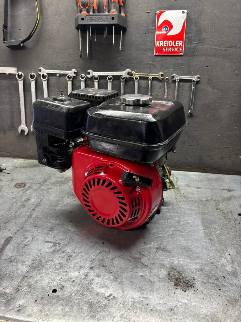 Honda gx200 clone, Doe-het-zelf en Verbouw, Motoren, Zo goed als nieuw, Benzinemotor, 1800 rpm of meer, Ophalen of Verzenden