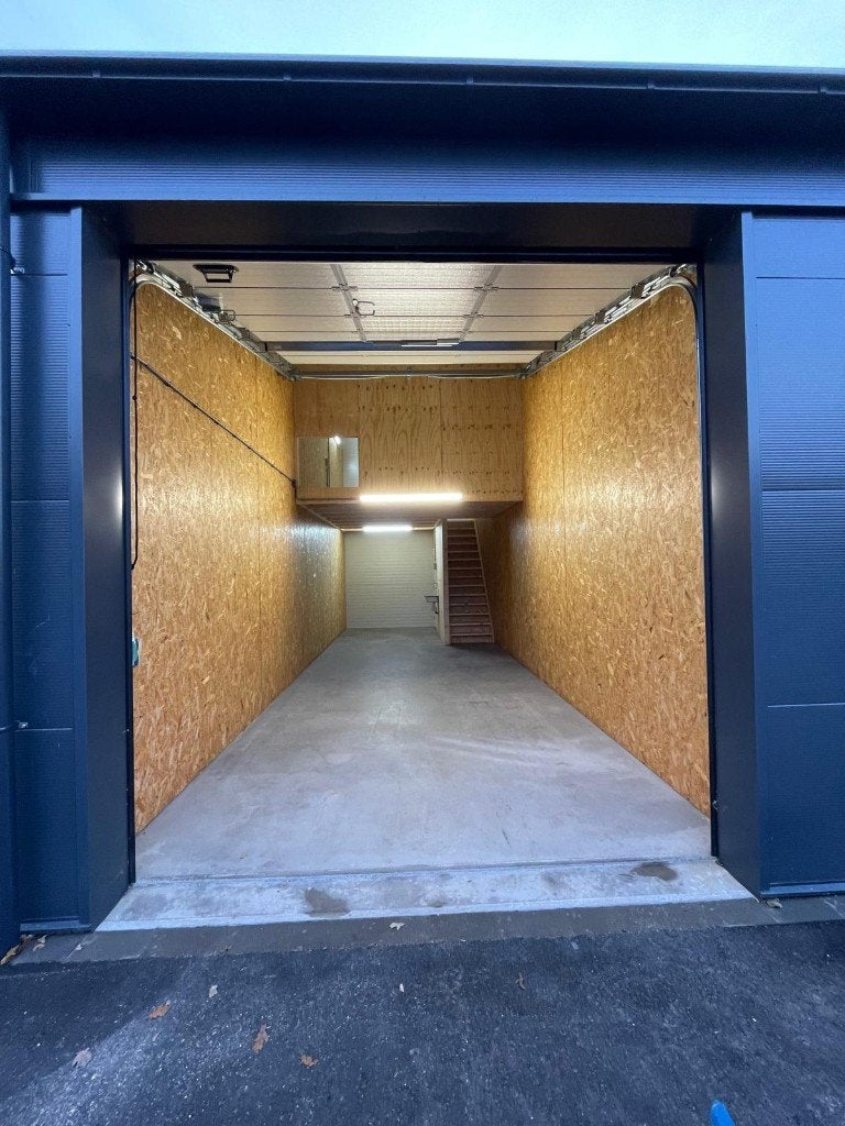 Opslagruimte/ garagebox te huur Emmen - 24/7 toegang - 50 m², Hobby en Vrije tijd, Overige Hobby en Vrije tijd, Nieuw, Ophalen of Verzenden