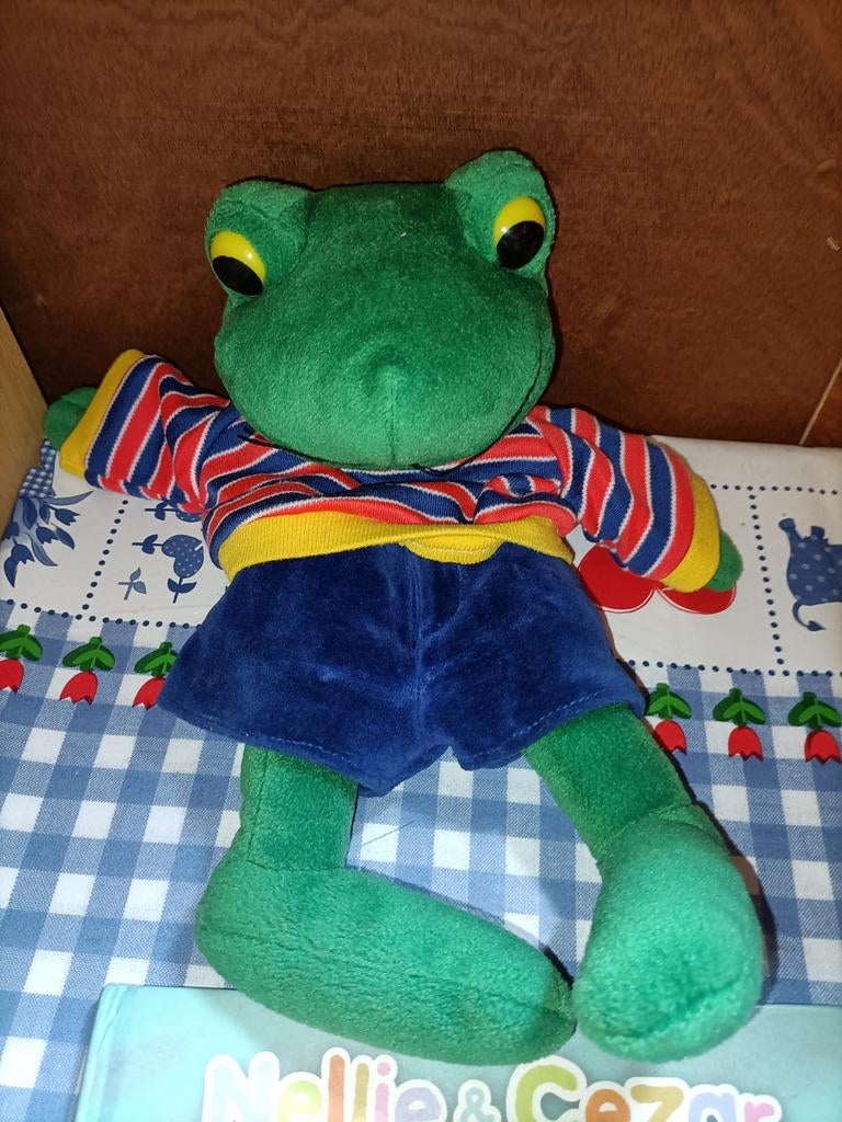 Nellie en Cezar handpop 29 cm + boek, Ophalen of Verzenden, Zo goed als nieuw, Overige typen