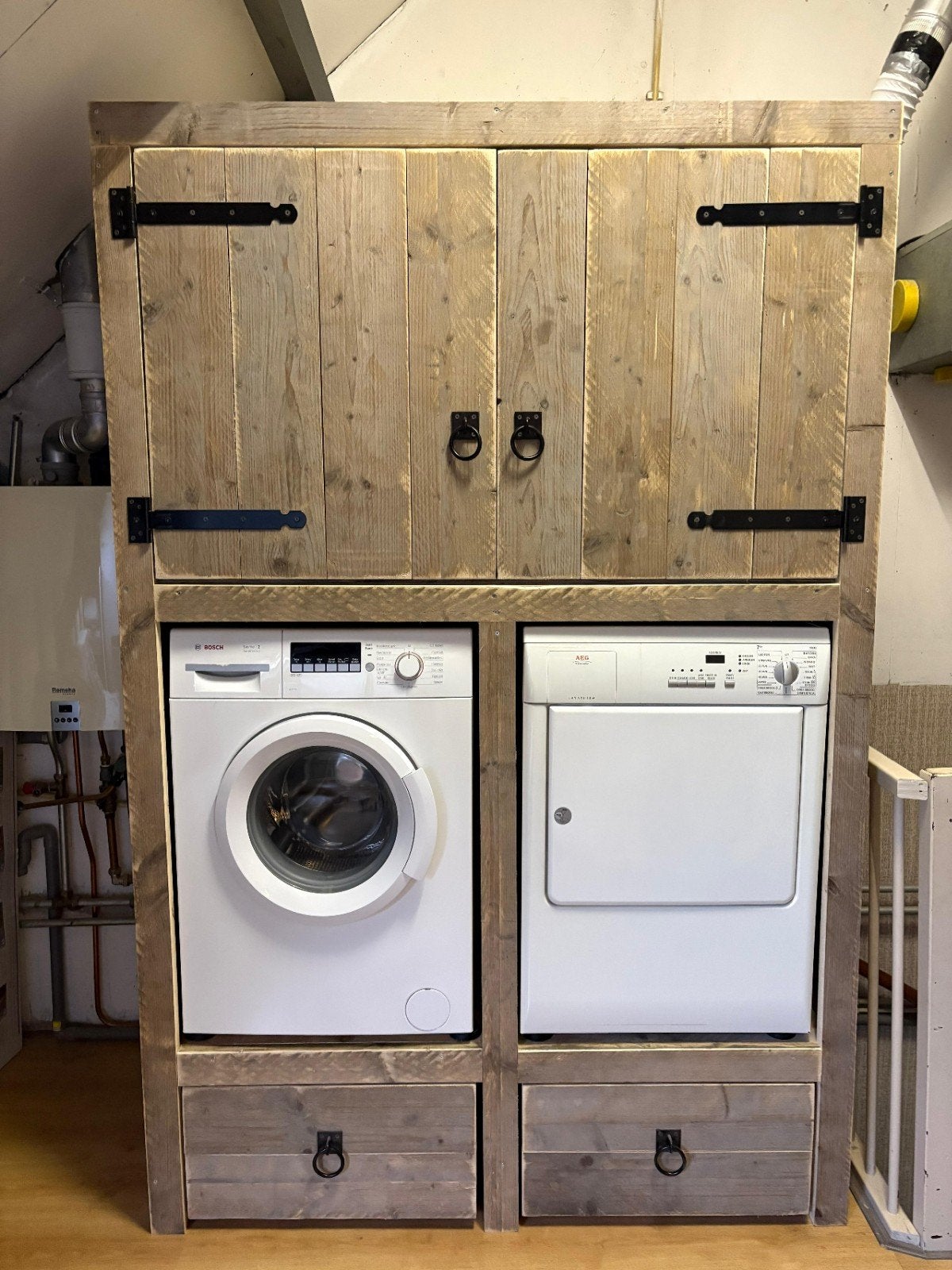 Mooie robuuste kast voor wasmachine en droger, Huis en Inrichting, Badkamer | Complete badkamers, Ophalen of Verzenden