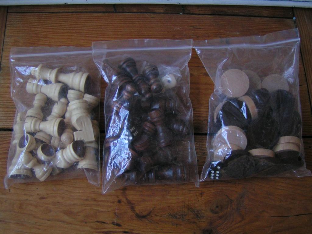schaakstukken, damschijven en dobbelstenen YY 741 ger twin, Hobby en Vrije tijd, Gezelschapsspellen | Bordspellen, Verzenden, Nieuw