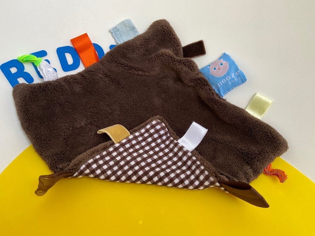 K1548 snoozebaby snooze baby doekje bruin, Ophalen of Verzenden, Zo goed als nieuw, Overige typen