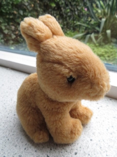 Konijn of konijntje merk SEMO SE-MO bruin velours, Ophalen of Verzenden, Zo goed als nieuw, Klein (minder dan 20 cm), Bruin