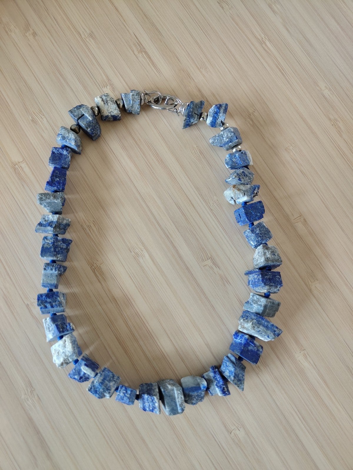 Unieke Lapis Lazuli ketting met ruwe stenen, Blauw, Nieuw, Ophalen of Verzenden, Steen of Mineraal