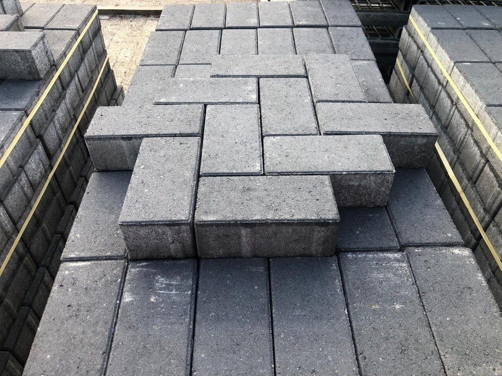 Partij nieuwe betonklinkers antraciet (34m²), Tuin en Terras, Tegels en Klinkers, Ophalen, Info@mbituin.nl, Klinkers, Nieuw