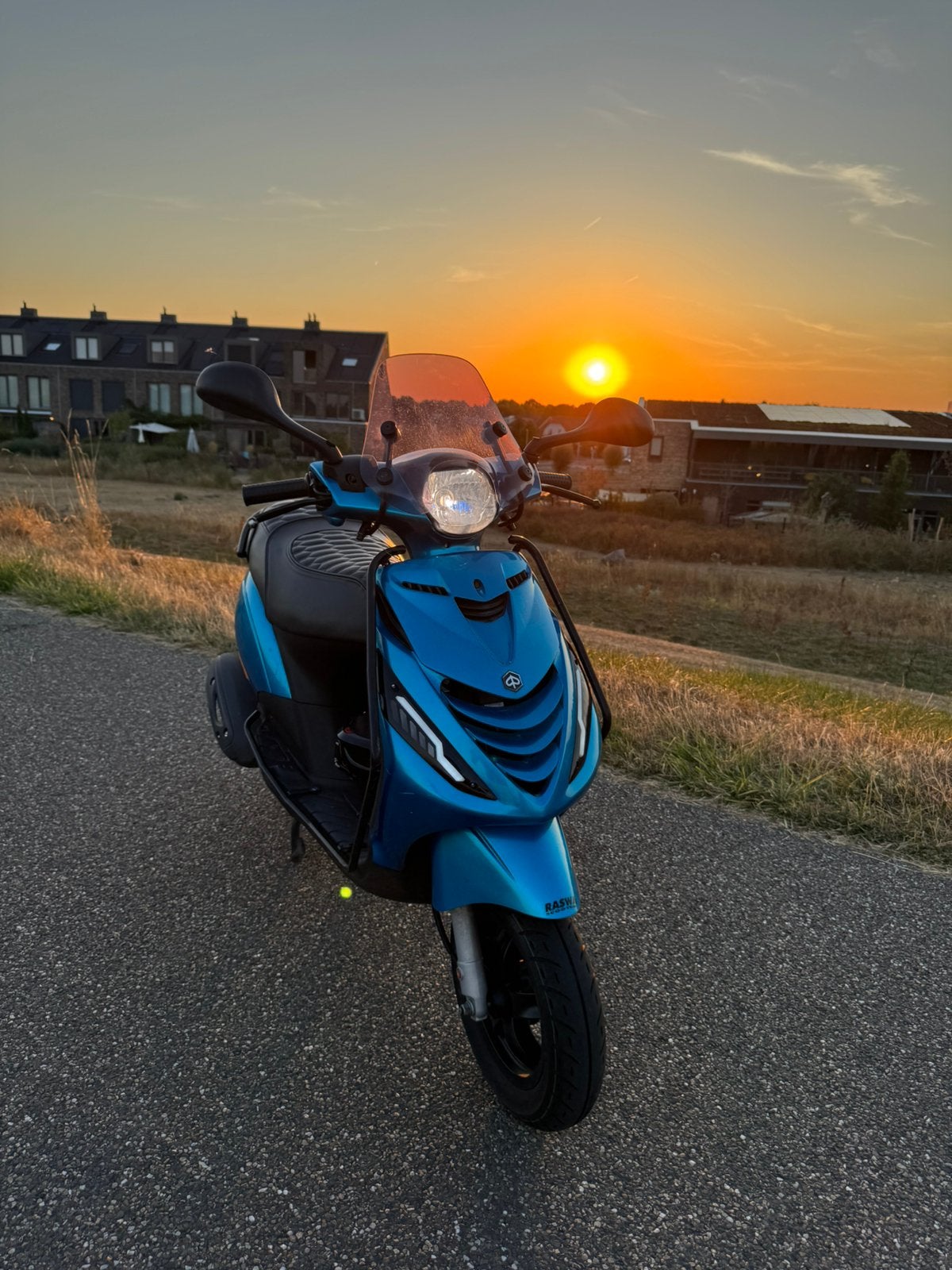 Zip 4t 50cc E5  - 4200km - dec ‘23, Ophalen, Maximaal 45 km/u, Zip, Zo goed als nieuw