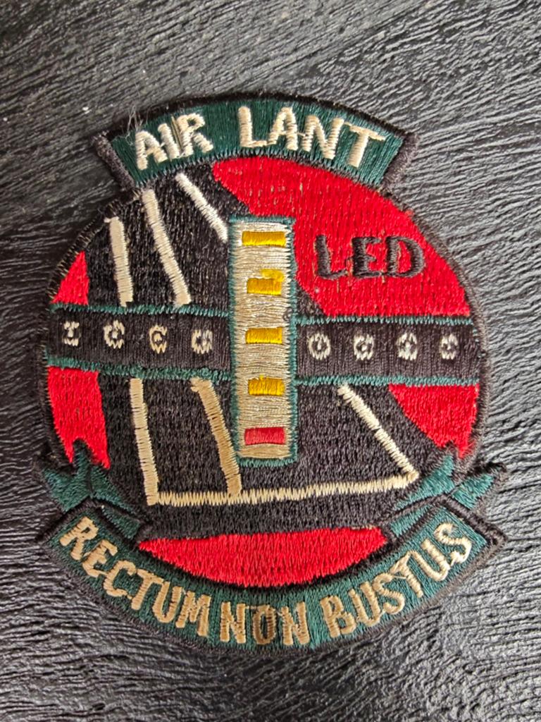 Vietnam US Navy LSO Landing Signals Officer Atlantic Air Lan, Ophalen of Verzenden, Marine, Amerika, Embleem of Badge