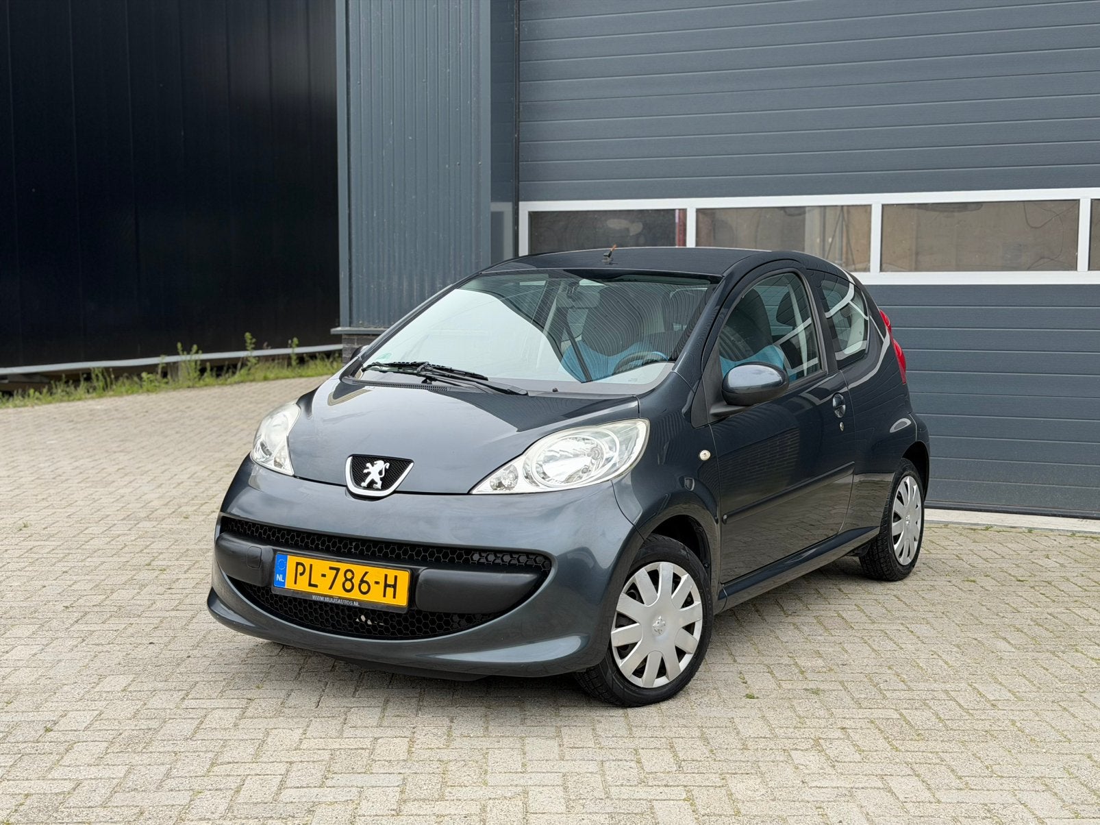 Peugeot 107 1.0 12V Nieuwe Apk Airco Elektrische Ramen, Auto's, Voorwielaandrijving, 4 stoelen, Origineel Nederlands, Bedrijf