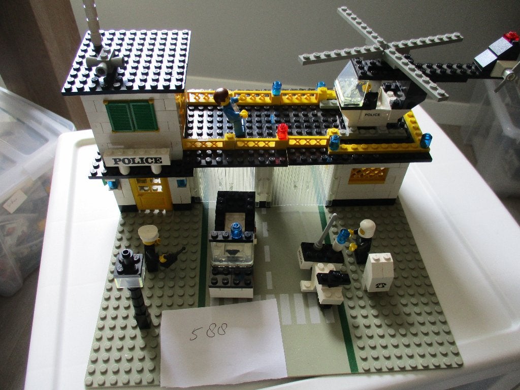 lego Set 588 Politiebureau, Ophalen of Verzenden, Gebruikt, Complete set, Lego