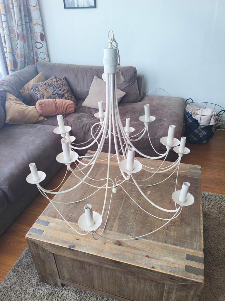 Witte kroonluchter met 12 armen, Ophalen, Gebruikt, Metaal, Klassiek, Landelijk