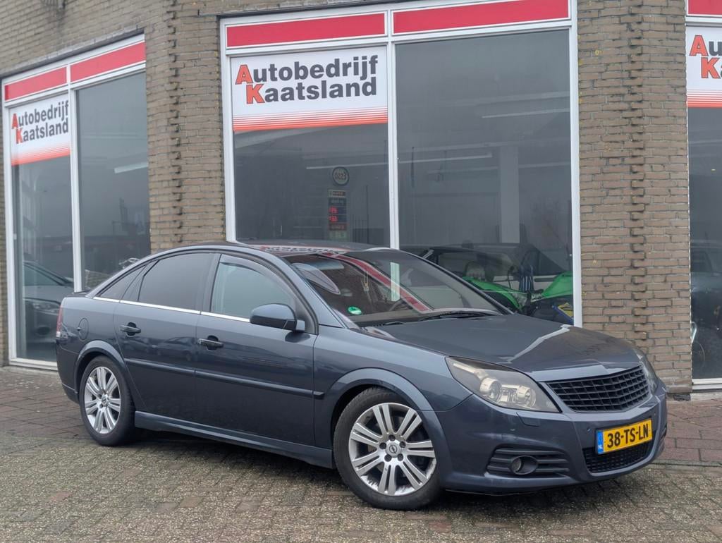 Opel Vectra GTS 2.8 V6 Executive - Automaat - Pdc - Stoelver, Auto's, Opel, Gebruikt, Zwart, 1505 kg, Vectra