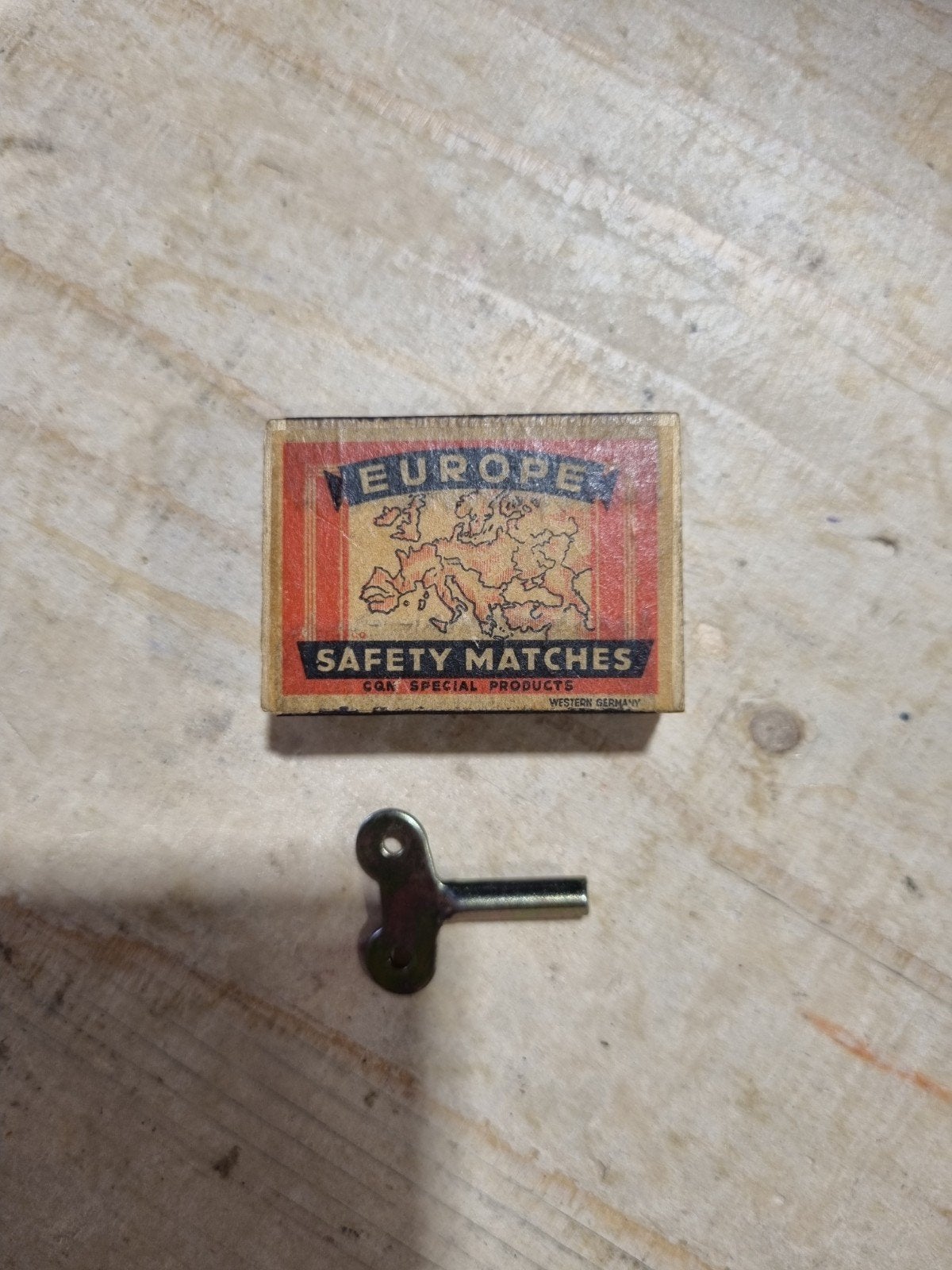 Vintage opwindbaar speelgoed in luciferdoosje, Gebruikt, Onbekend, Ophalen of Verzenden, Onbekend