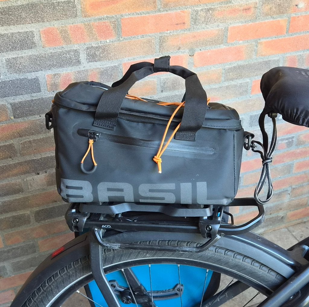 Basil Miles Tarpeulin Bagagedragertas met MIK carrierplate, Fietsen en Brommers, Ophalen of Verzenden, Zo goed als nieuw, BASIL
