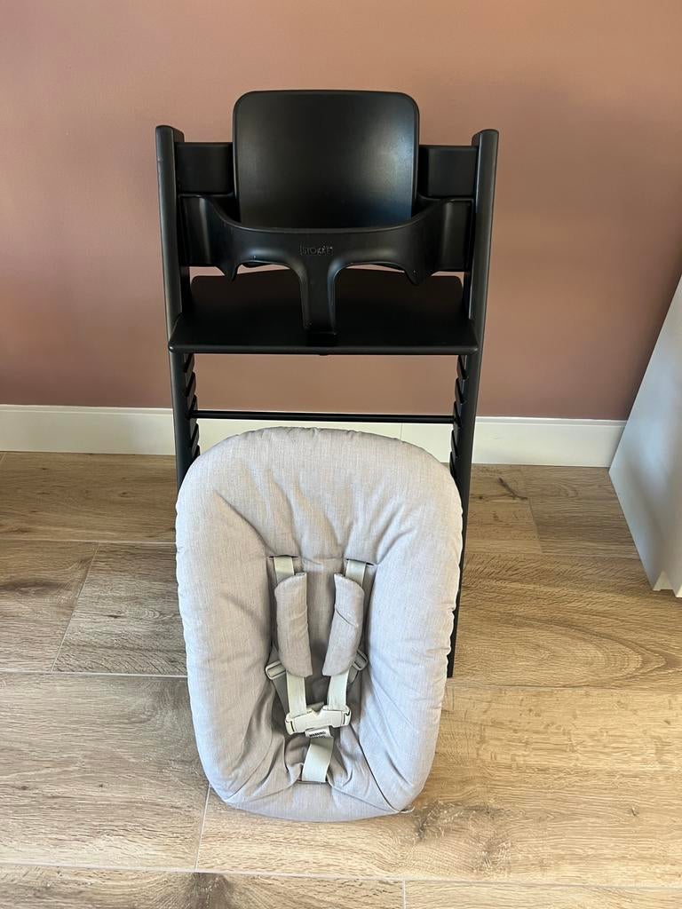 Stokke Tripp Trapp zwart incl babyset en newbornset, Ophalen, Zo goed als nieuw, Meegroeistoel